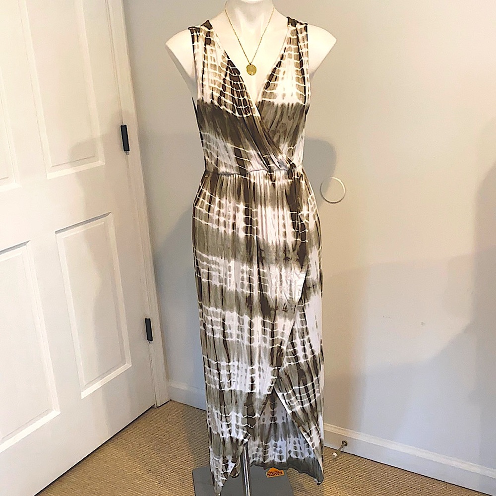 M warm weather Cotton Maxi - great back